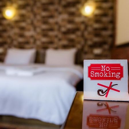טביליסי Metekhi'S Galavani Hotel מראה חיצוני תמונה