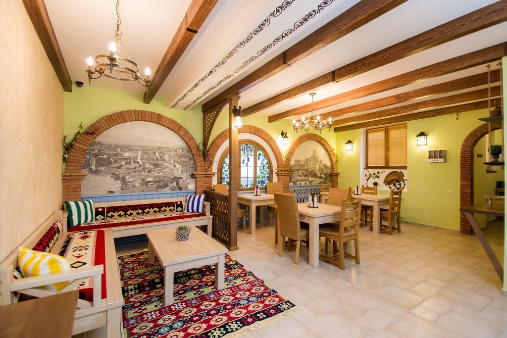 טביליסי Metekhi'S Galavani Hotel מראה חיצוני תמונה