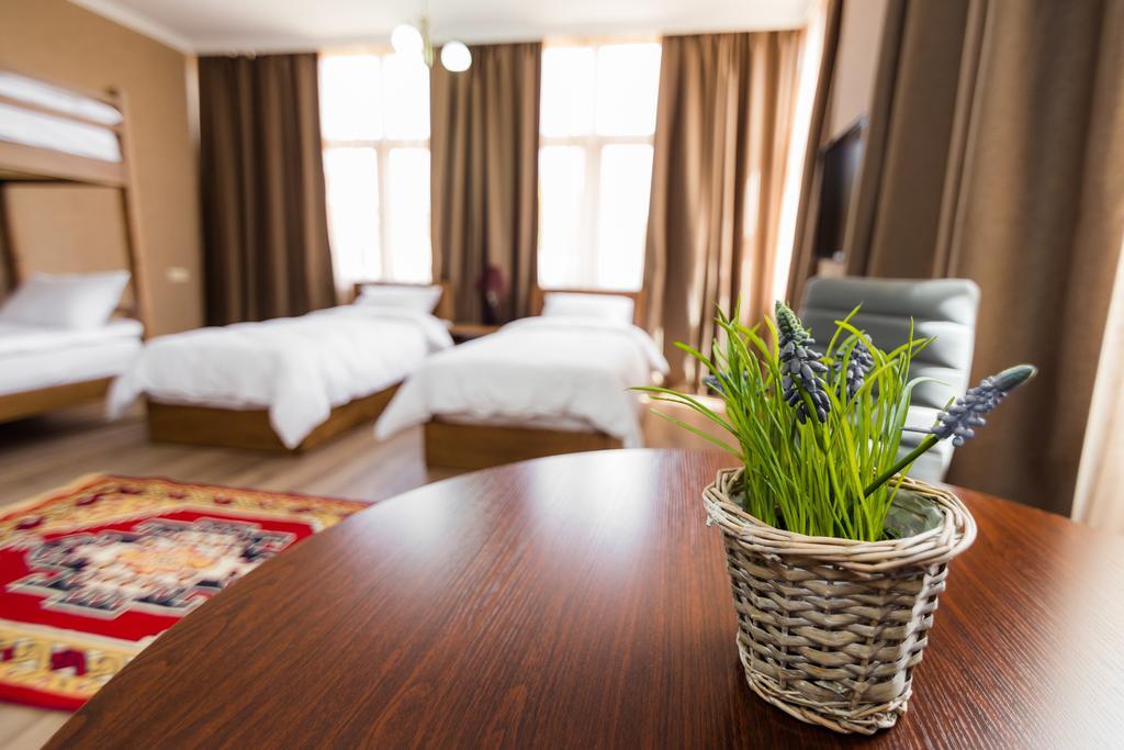 טביליסי Metekhi'S Galavani Hotel מראה חיצוני תמונה