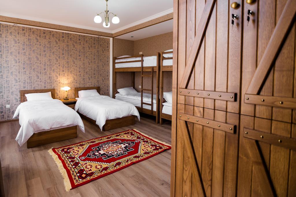 טביליסי Metekhi'S Galavani Hotel חדר תמונה