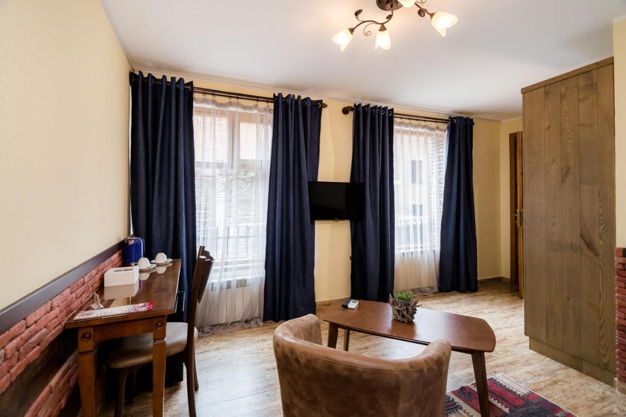 טביליסי Metekhi'S Galavani Hotel מראה חיצוני תמונה