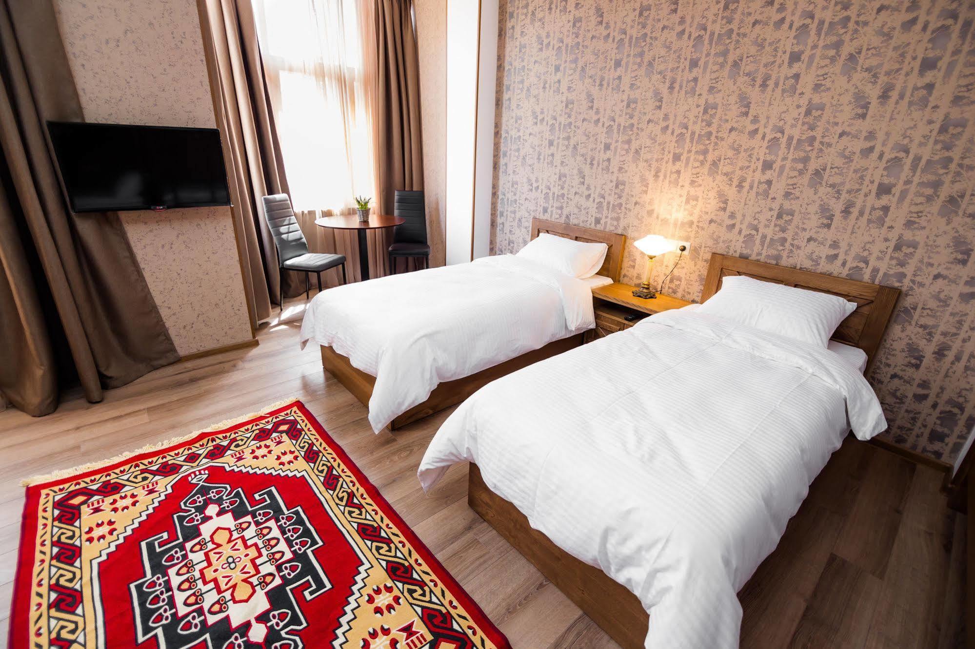 טביליסי Metekhi'S Galavani Hotel מראה חיצוני תמונה