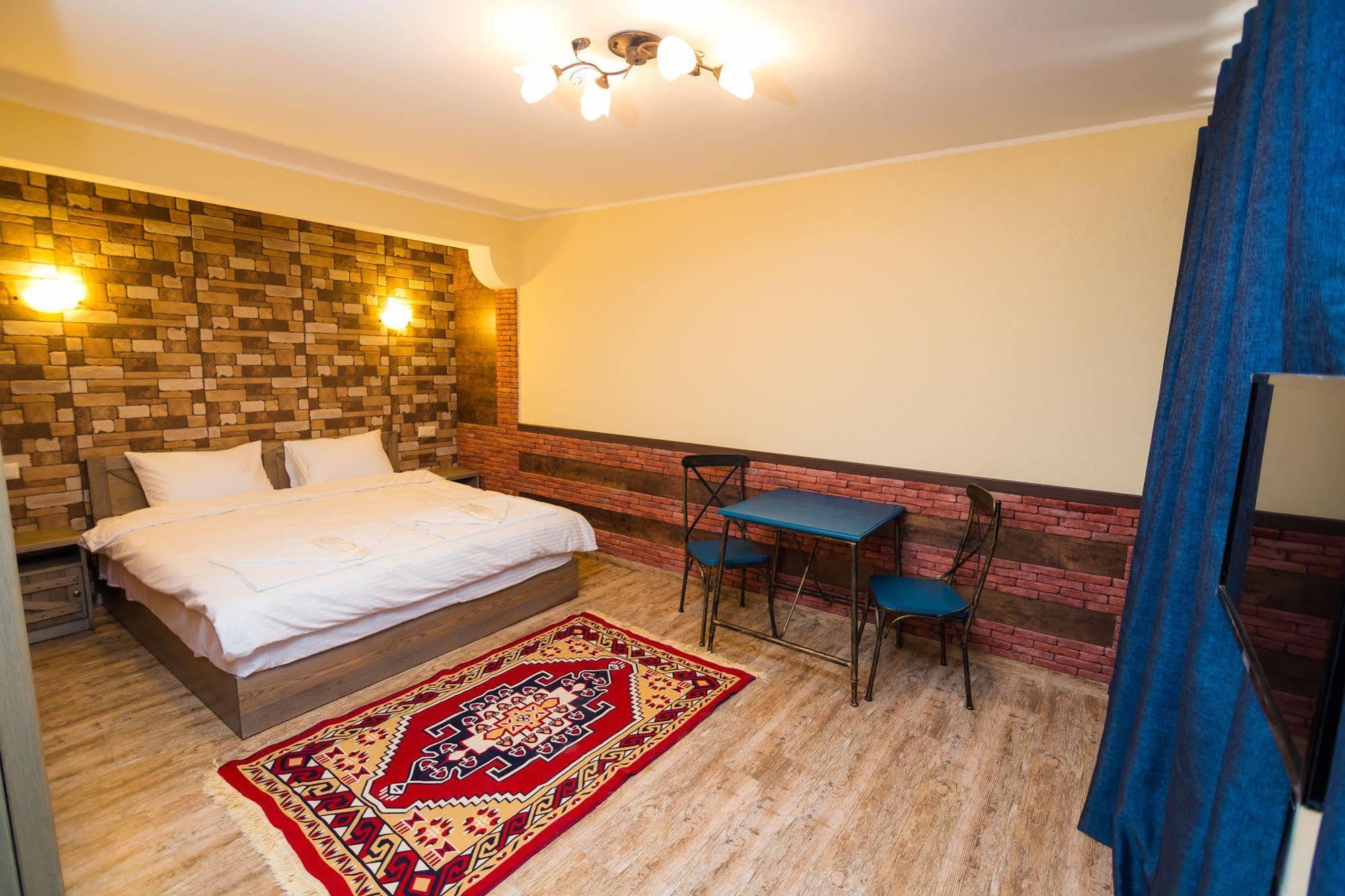 טביליסי Metekhi'S Galavani Hotel מראה חיצוני תמונה
